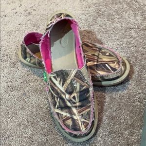Camouflage Sanuks